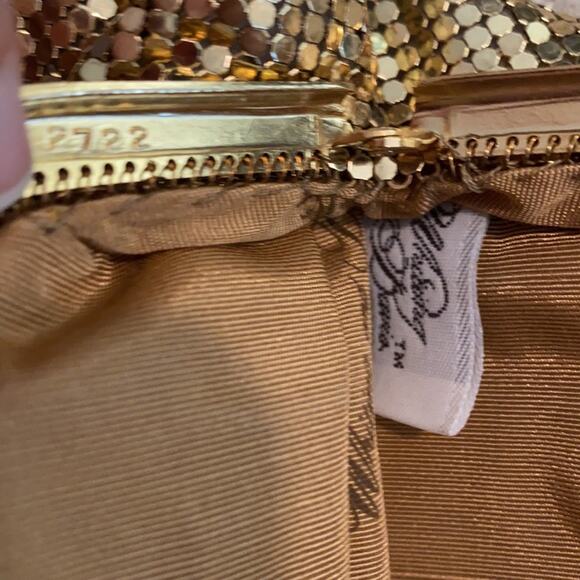 Vintage Whiting and Davis 2722 gold mesh bag - Picture 4 of 12